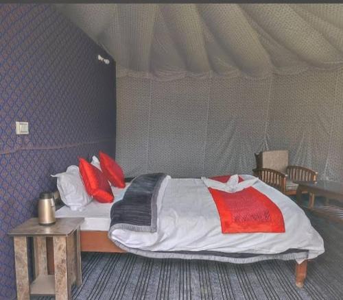 Man Bed & Breakfast | Dzawo cottage