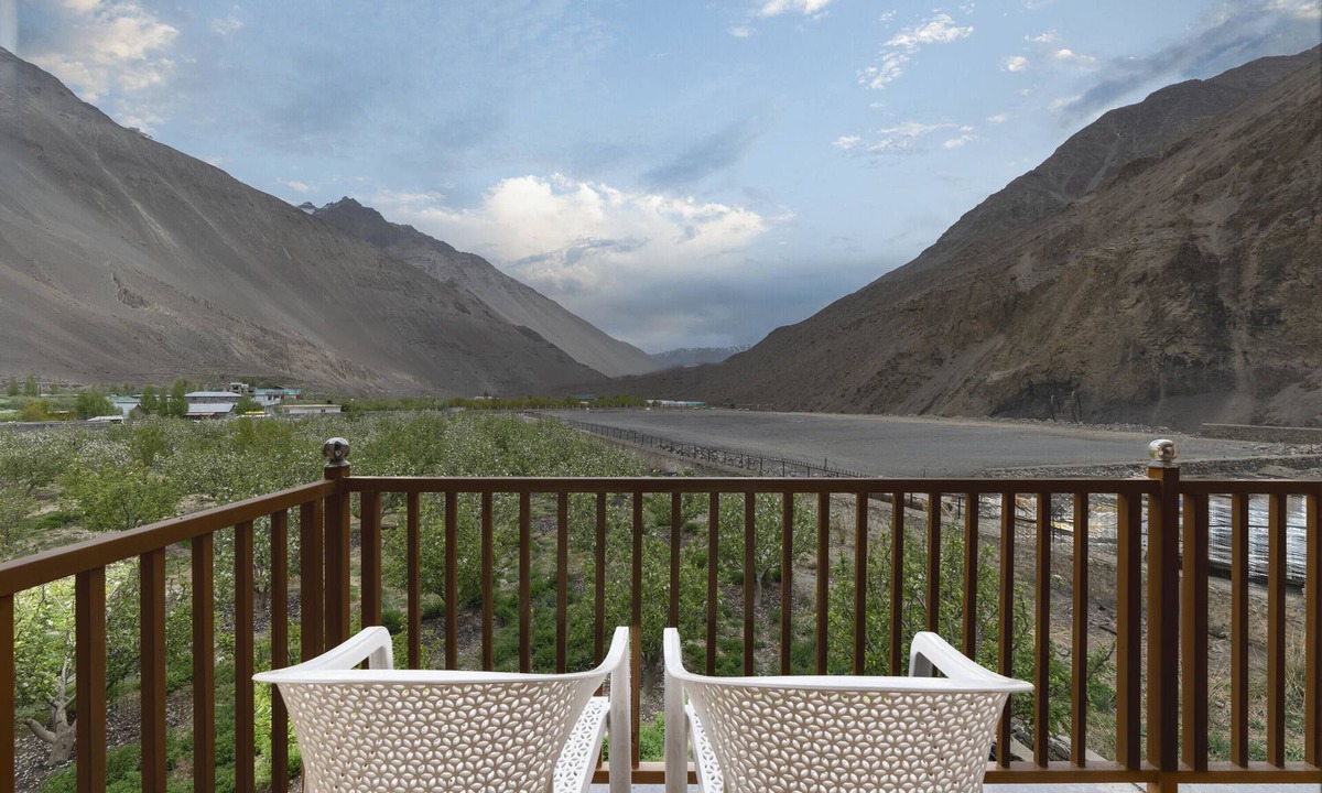 Tabo Hotel | Echor Mud Huts Tabo Spiti Valley