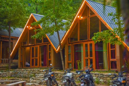 Banjar Resort | Eco-Himalayas Cottages - Tirthan Valley