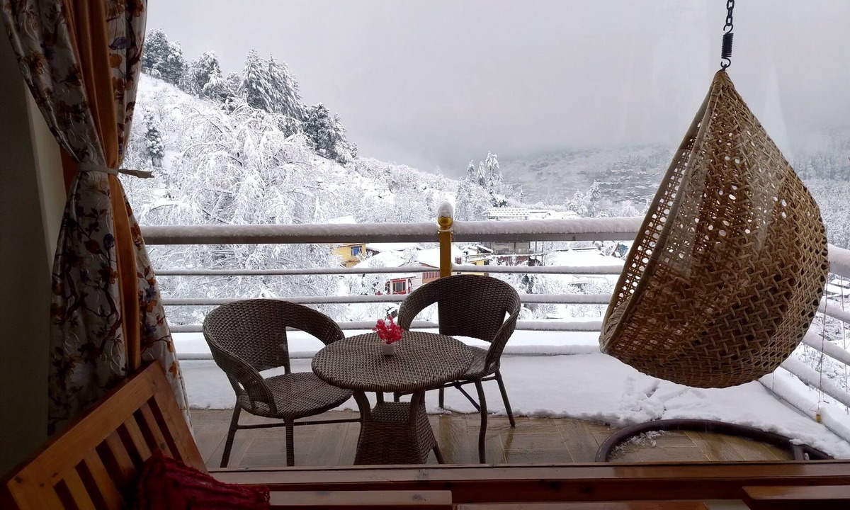 Vashist Hotel | Elegance Retreat Manali Luxury Stay