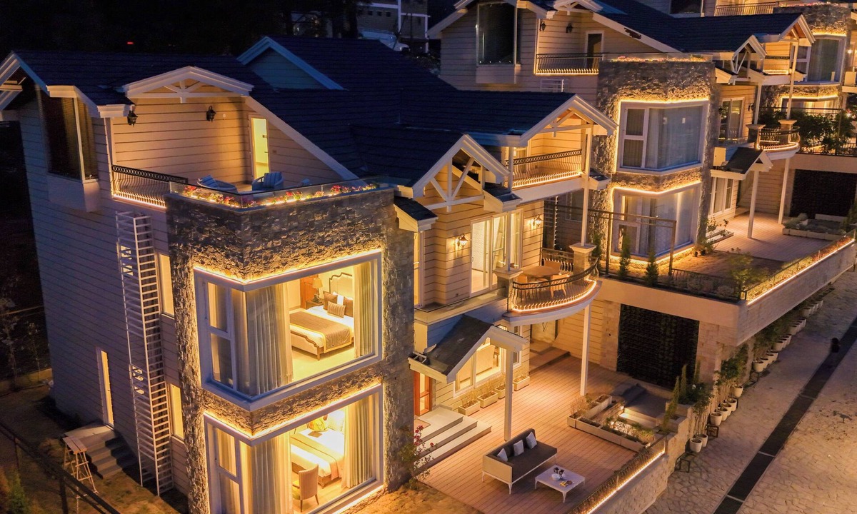 Kumarhatti Villa | ELIVAAS privé Royce Rose 4BHK Hilltop