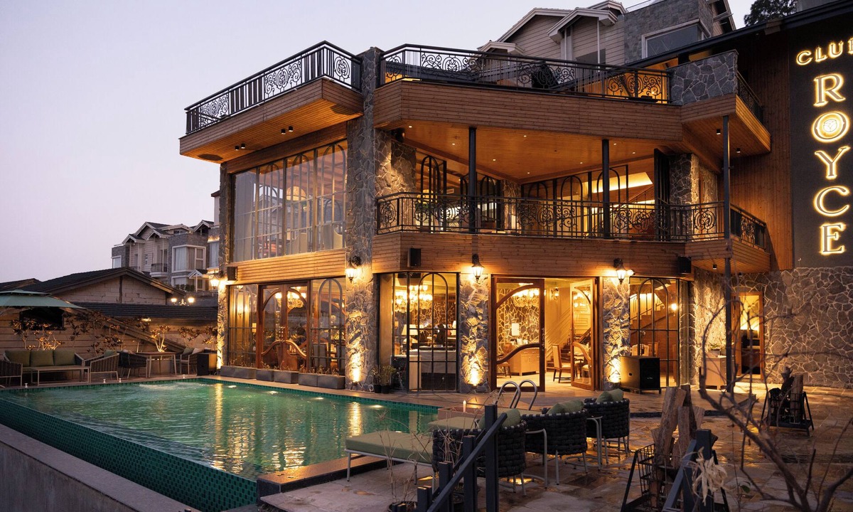 Kasauli Villa | ELIVAAS prive The Royce Lilly Luxe 4 BHK