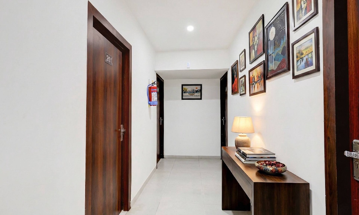 Sector 18 Hotel | Fabhotel 18