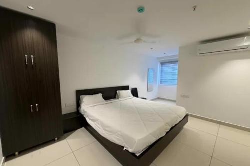 Hanmakonda Hotel | FabHotel Aishwarya Inn Hanamkonda