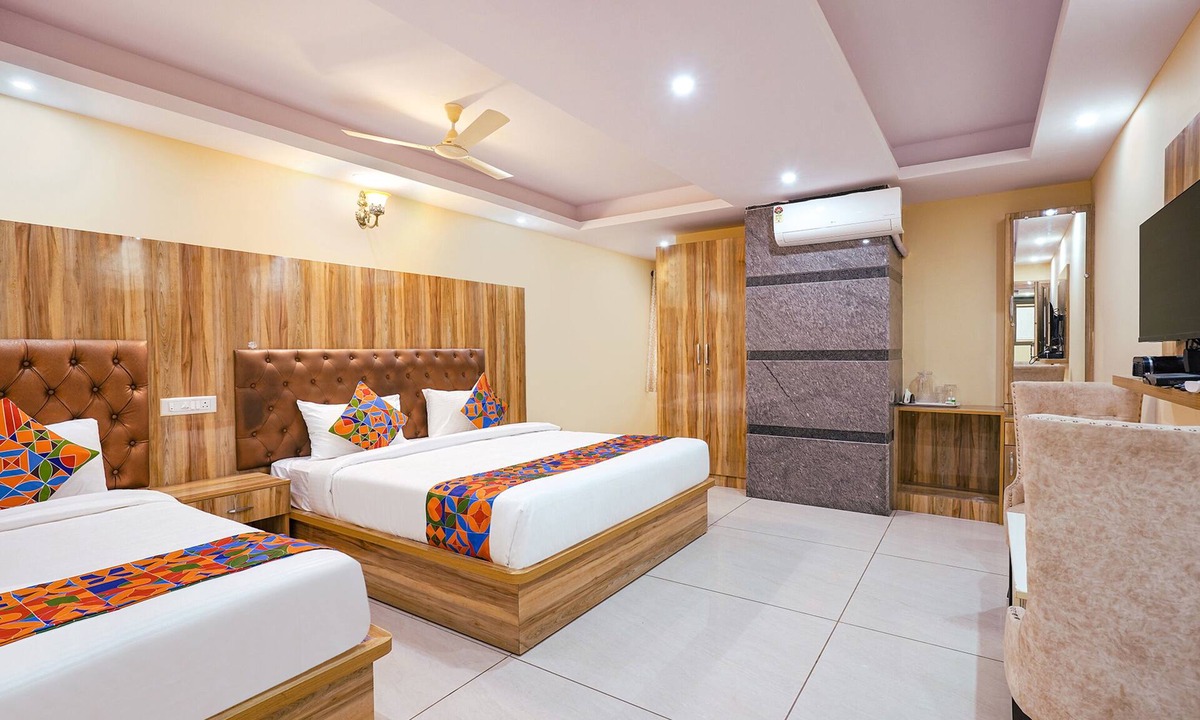 Bengaluru Hotel | Fabhotel Sai Luxury Comforts