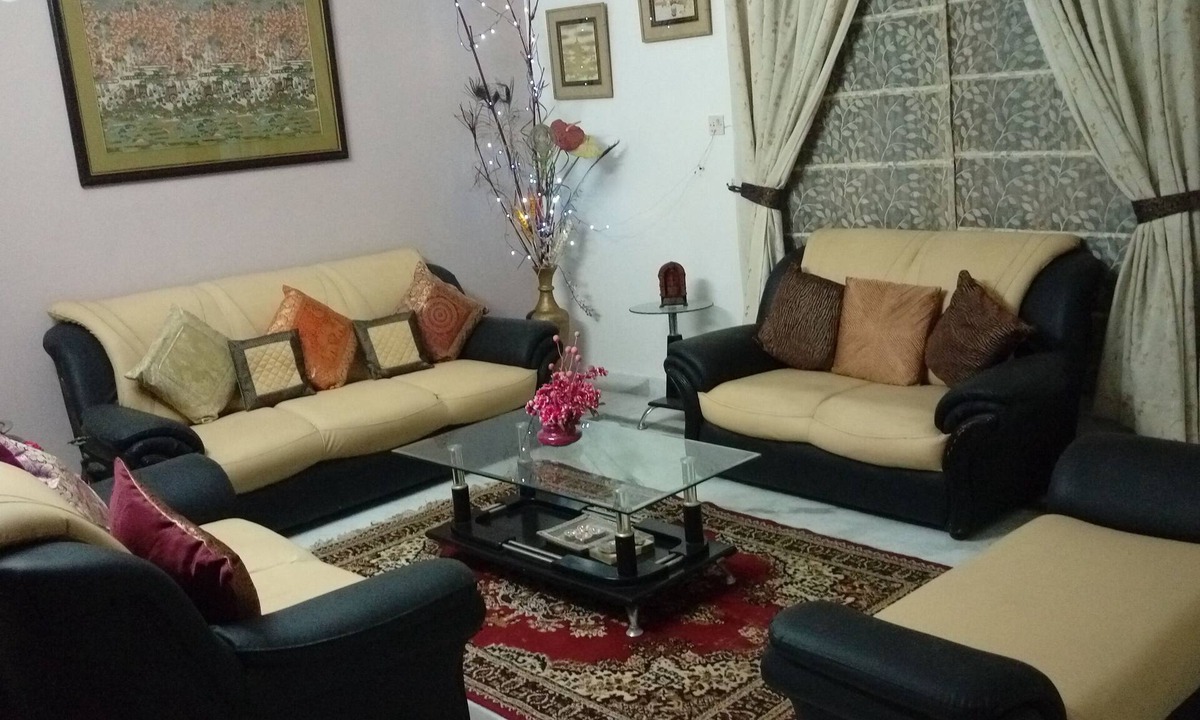Gomti Nagar House | Fabulous 2-bedroom bungalow with AC in charming Lucknow Gomtinagar