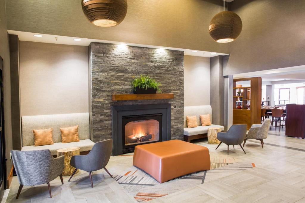 Lower Queen Anne Hotel | Four Points by Sheraton Downtown Seattle Center
