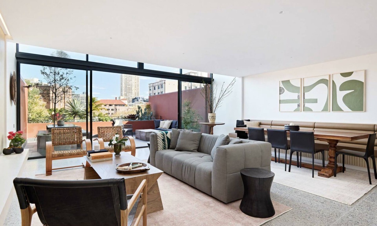 Elizabeth Bay Apartment | Fox on Macleay is a Two Bedroom Apartment