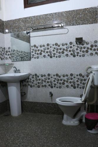Zirakpur Hotel | Gaurav Residency