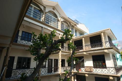 Tapovan Hotel | Gayatri Wellness Resort & Spa