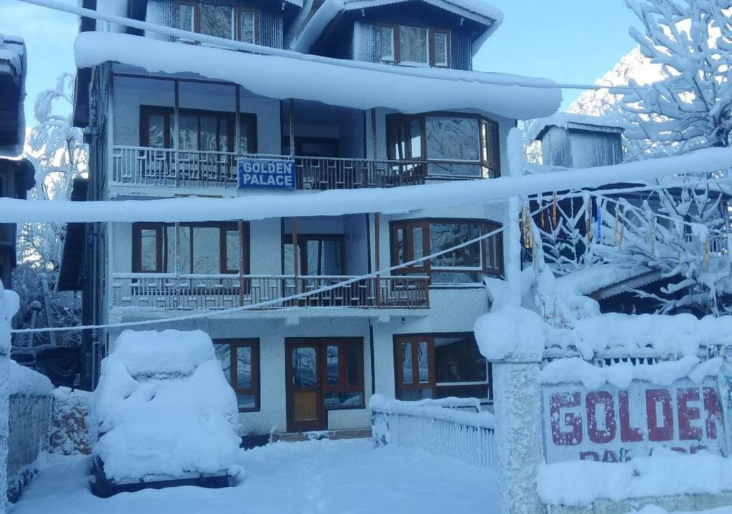 Laripora Hotel | Golden Palace Pahalgam