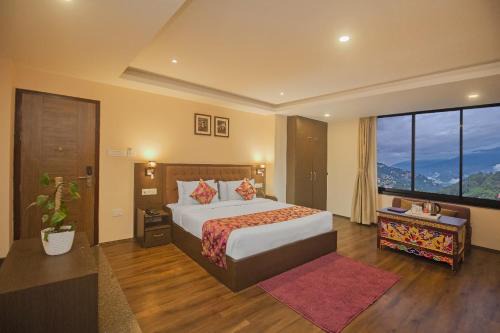 Gangtok Hotel | Goroomgo Hidden Palace Gangtok - Free Wifi - Restaurant - Parking Facilities - Perfect location with comfortable Room