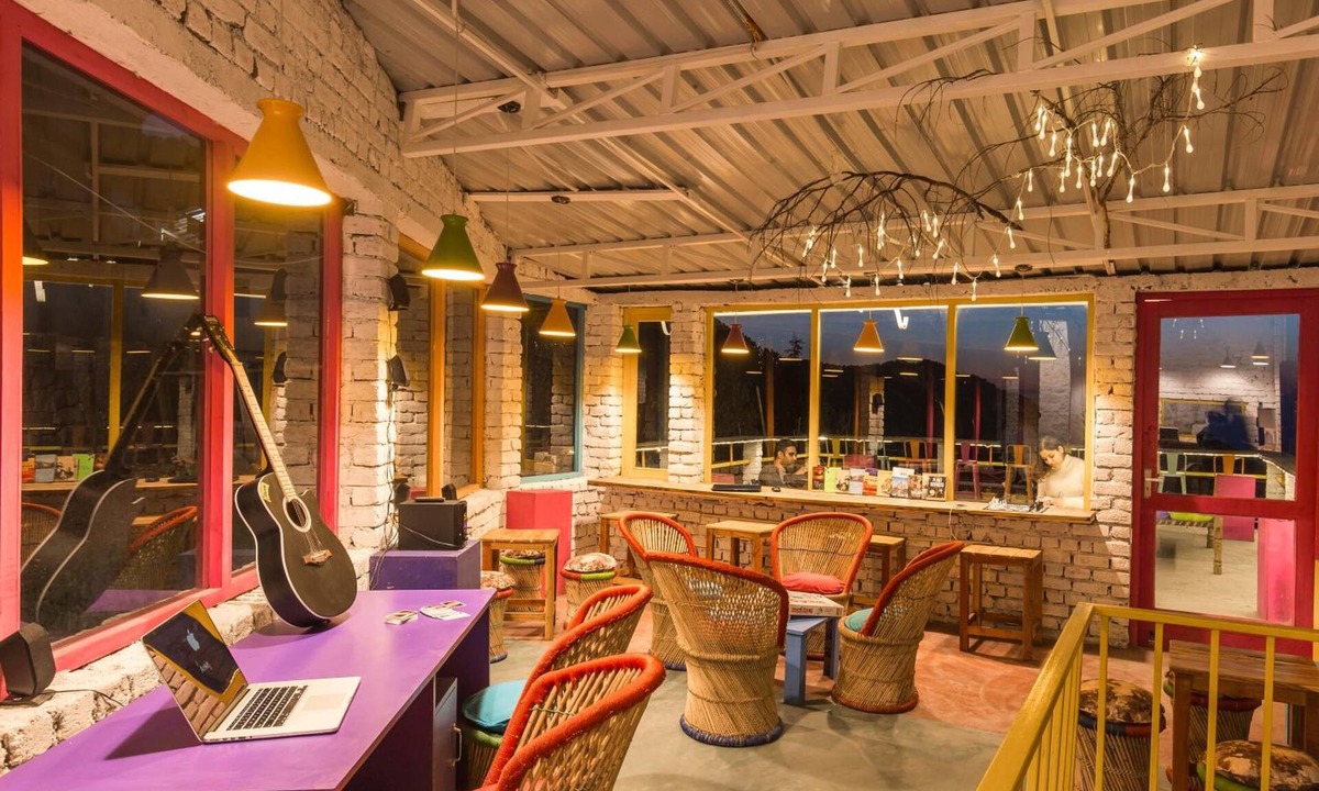 Dalhousie Hostel | goSTOPS Dalhousie - Hostel