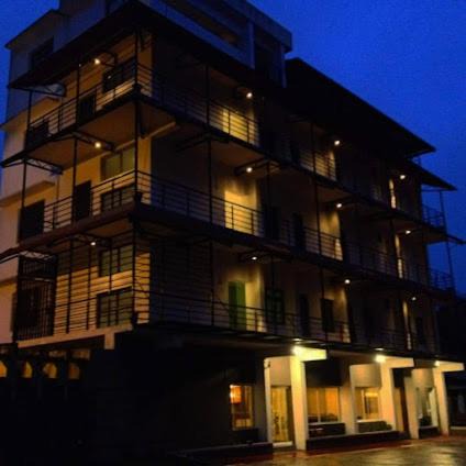 Mahadevpet Hotel | Grand Daswal B&B