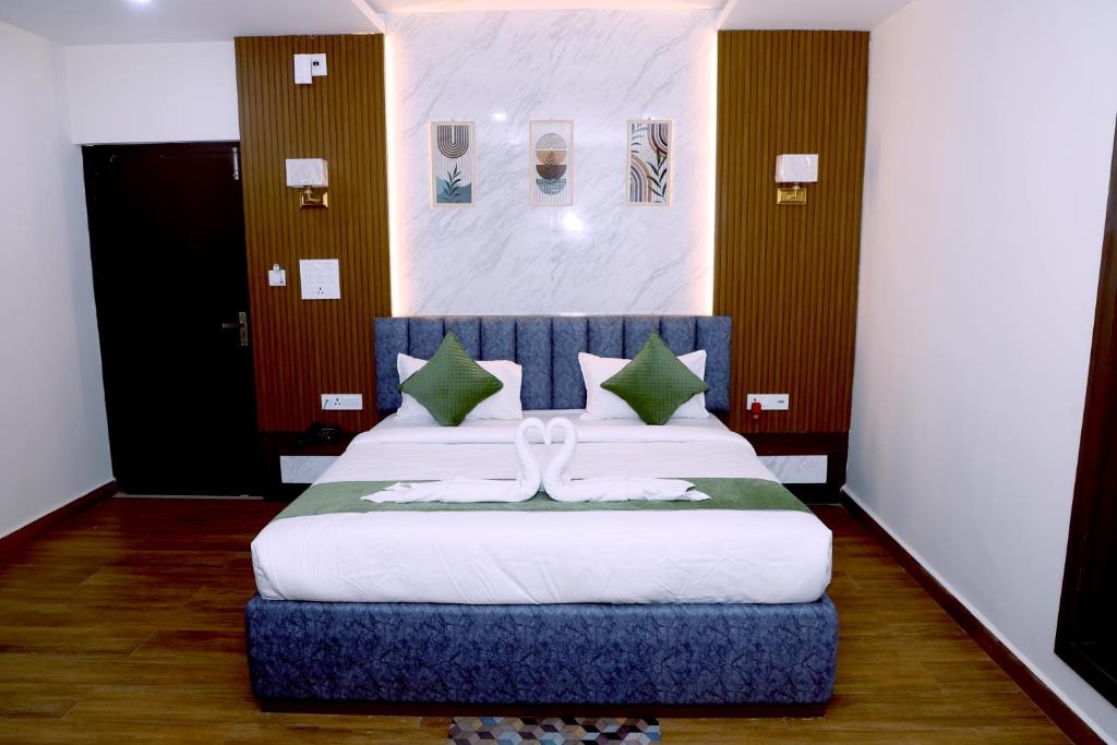 Jangipur Hotel | Grand Meridian Hotel & Restaurant