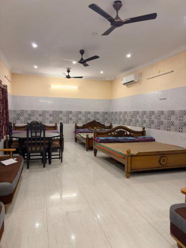 Moratandi Hotel | Gravity Groups Grand SVP Farm House