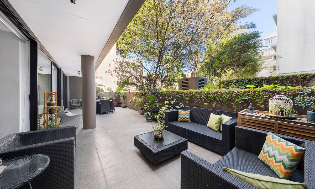 Surry Hills Apartment | Groundfloor Surry Hills Retreat with Cinema