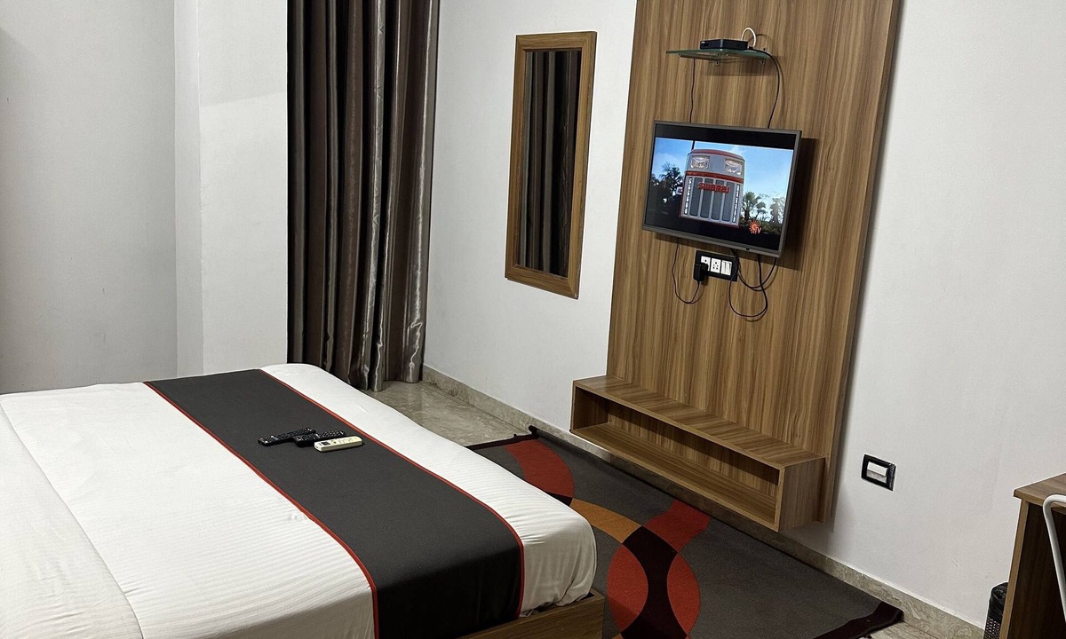 Thousand Lights Hotel | GULNAAR INN