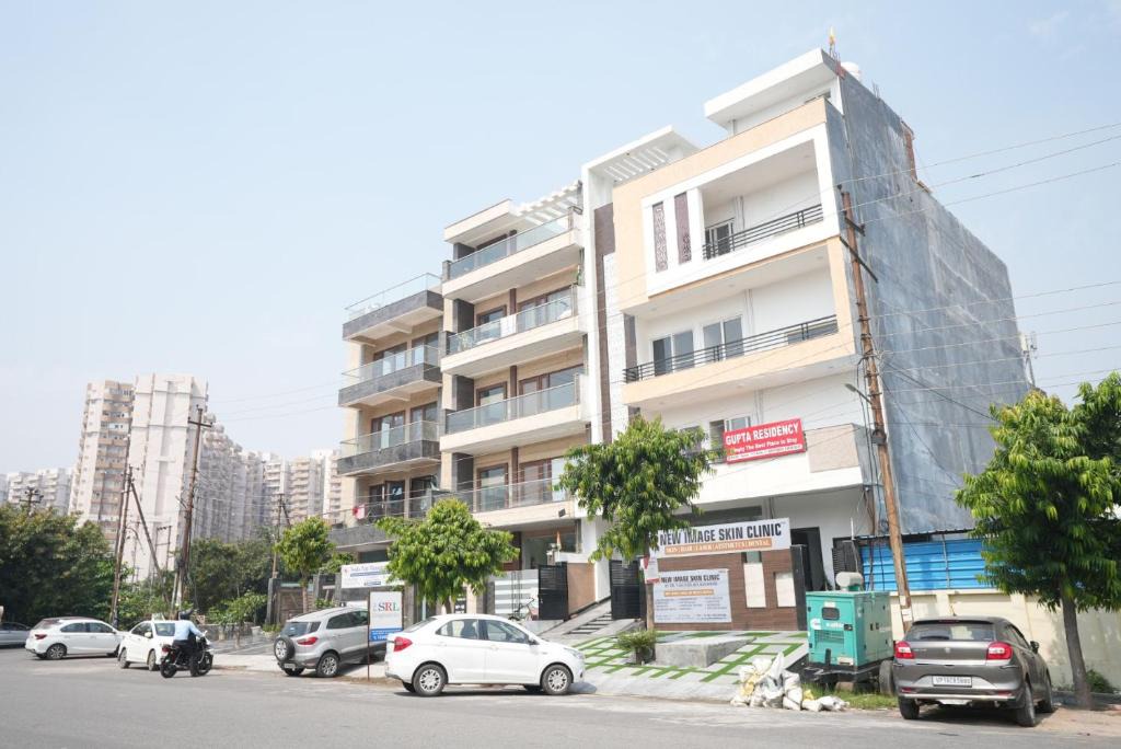 Noida Hotel | Gupta Residency Near Ajnara Heritage