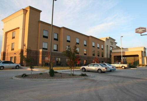 Clinton Hotel | Hampton Inn Clinton