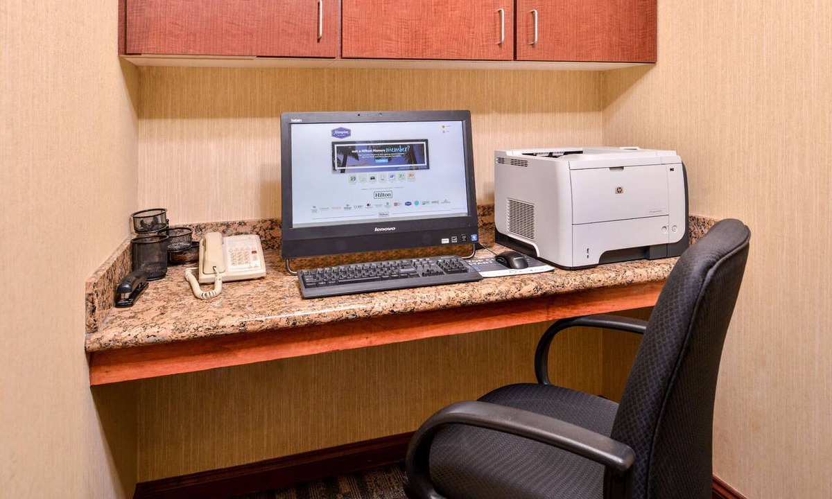 York Hotel | Hampton Inn York