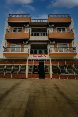 Manjakuppam Bed & Breakfast | Happy Holiday Inn