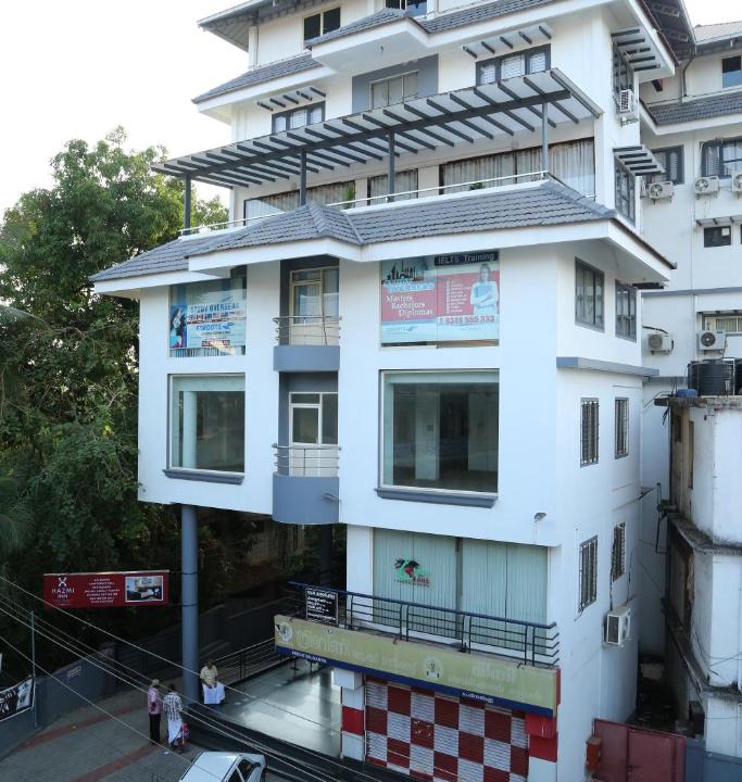 Perintalmanna Hotel | hazmi inn