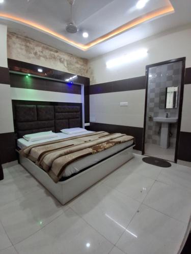 Katra Hotel | HH STAY katra