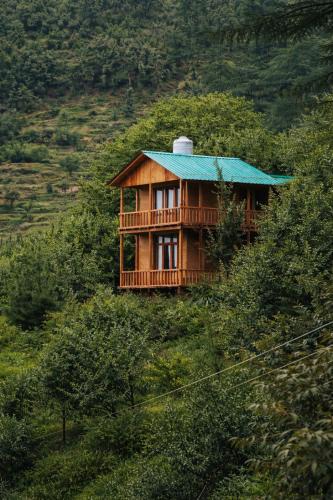 Bihar House | Hidden Orchard Stay, Jibhi Tirthan Valley