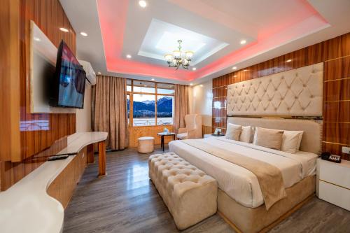 Aleo Resort | Hill Rver Resort Central heated and air cooled - Near Mall Road