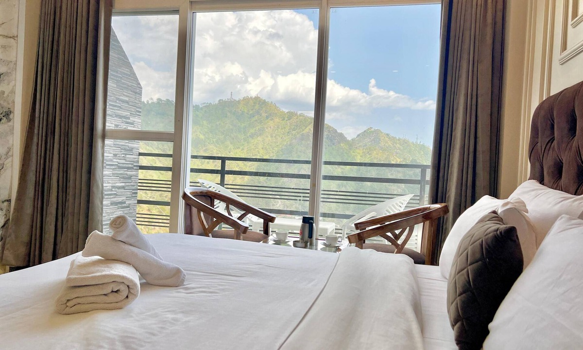 Kasauli Hotel | Hill Top Heaven By Elvora Hotels & Resorts