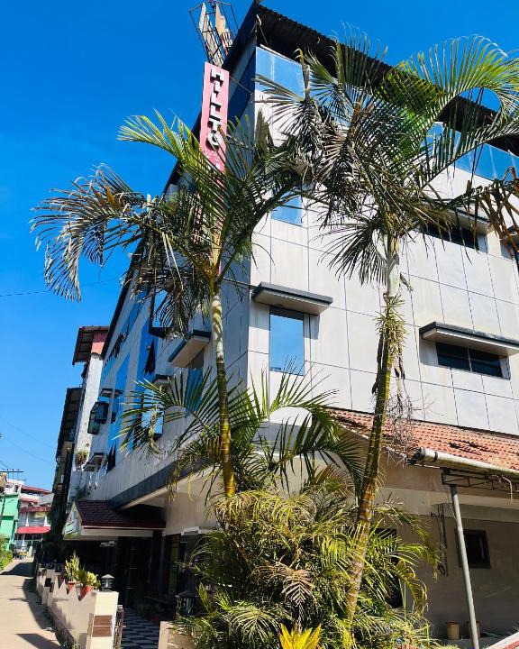 Mahadevpet Hotel | Hill town