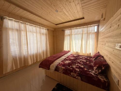 Kumharsain Hotel | Himalyan Kitchen & Stay
