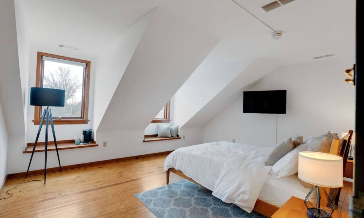 Cheyney Apartment | Historic Thornton Studio Retreat
