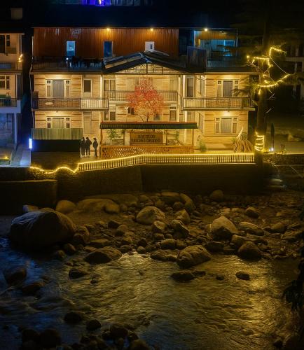 Kasol Hotel | HOM House of MannMauji Riverside kasol