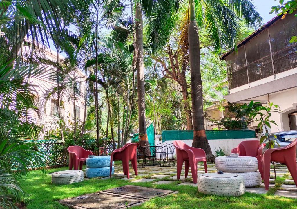 Yerawada Hostel | Hostel Lifespace- Tailor made for working professionals- Luxurious Twin Bungalow with CoWork- only 3 and 4 share Rooms