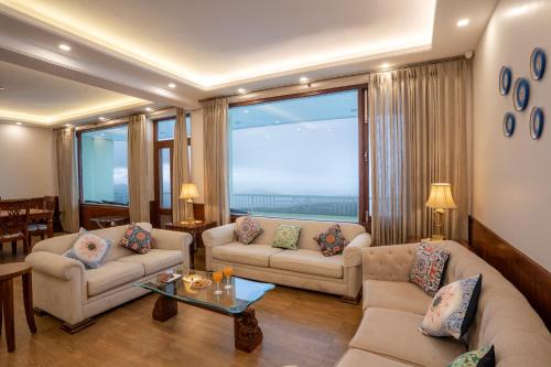 Mashobra Apartment | Hostie Mystica Premiere - Huge 3BHK Luxury home with Himalayan Views