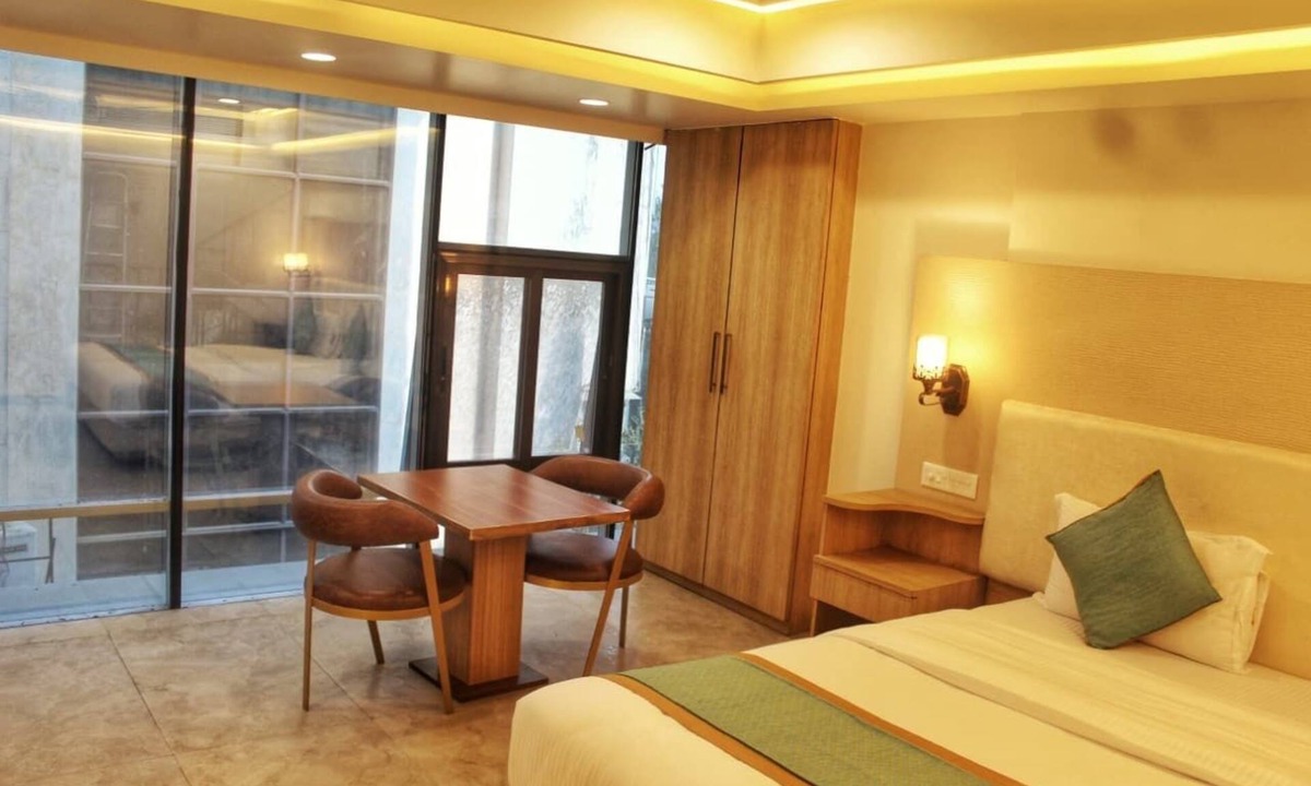 Koregaon Park Hotel | Hotel All Seasons Pune