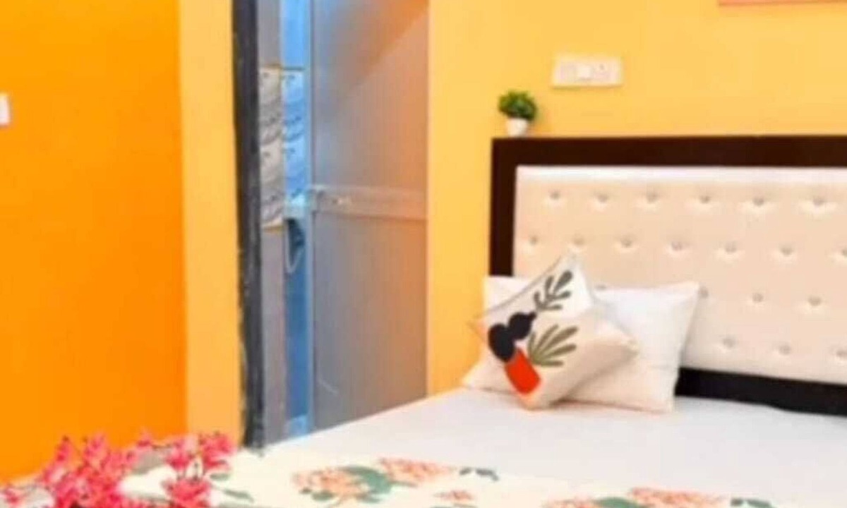 Haraiya Hotel | Hotel Anuj Palace ll Near Ram Mandir - Comfortable AC Stay
