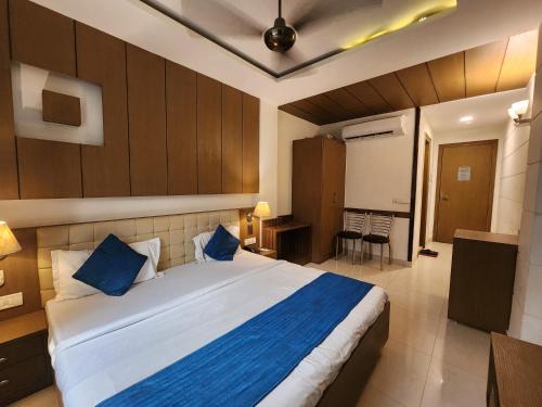 Old Delhi Hotel | Hotel Arina Inn-Near Red Fort