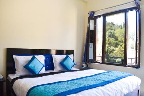 Chaukori House | Hotel Atithi, Chaukori - Himalaya View