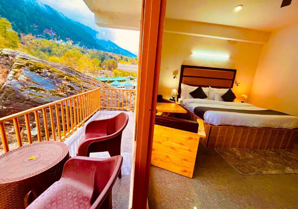 Gadherni Hotel | Hotel Beas River Retreat - A Riverside Hotel with Balcony