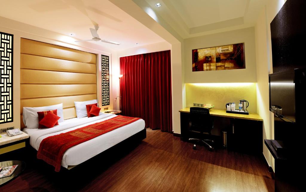 Paharganj Hotel | Hotel City Star, Near Connaught Place & New Delhi Railway Station, with Free Airport Pickup