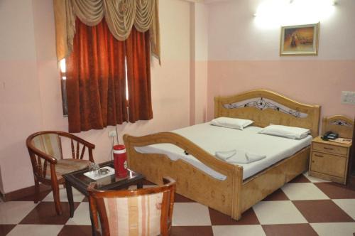 Gopalbari Hotel | Hotel Classic Inn Near Jaipur Train Station