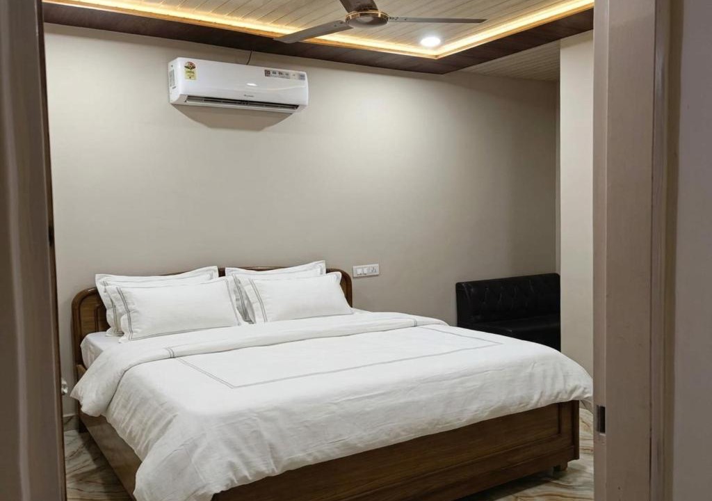 Zirakpur Hotel | Hotel CLR Suites Near Town Square Mall, Zirakpur
