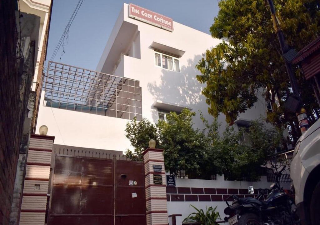 Varanasi Hotel | Hotel Cozy Cottage Varanasi