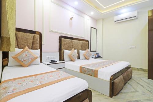 New Delhi Hotel | Hotel Crown Continental Just Near Gaffar Market Karol Bagh And Sarai Rohilla Railway Station