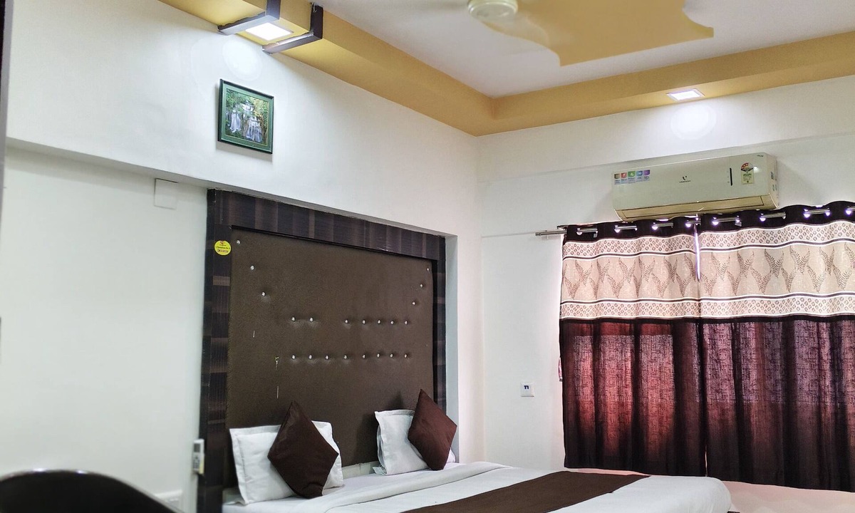 Paldi Hotel | HOTEL CRYSTAL INN