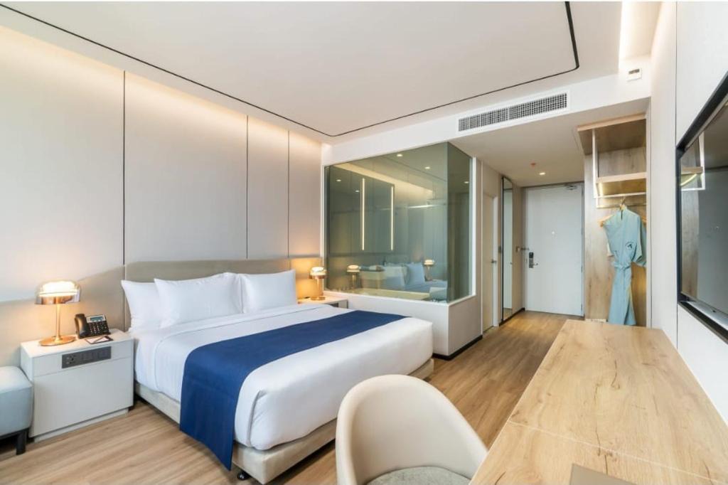 Aerocity Hotel | Hotel Enclave Plaza Near IGI Airport New Delhi