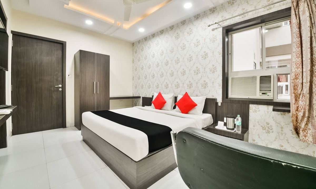 Kota Hotel | Hotel Flowers Inn